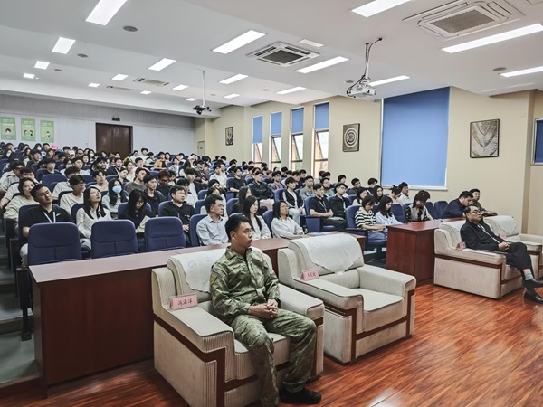 苏州百年职业学院
